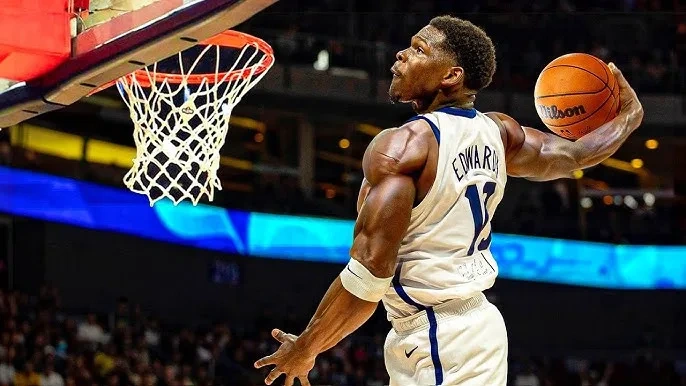 必赢亚洲频道精彩篮球扣篮动作瞬间